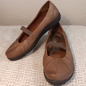 b.o.c. Born of Concept brown leather pleated toe Mary Jane loafers sz 10 Medium